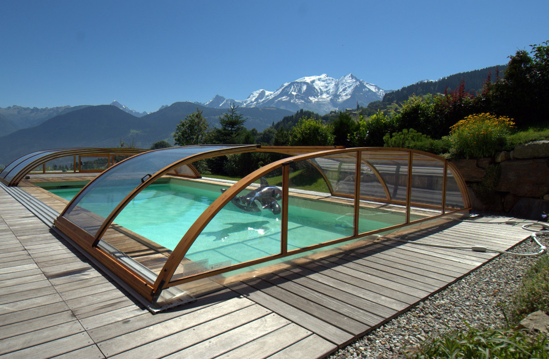 Abri de piscine bas imitation bois