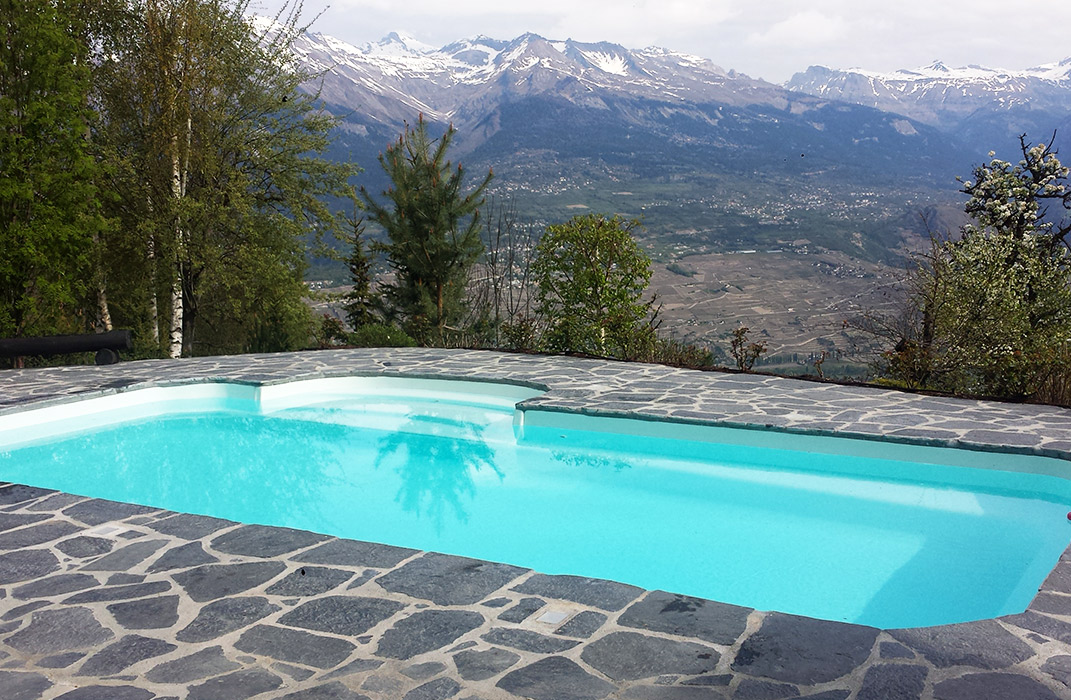 Piscines - Piscine extérieure coque polyester avec escalier roman, hivernage de la piscine