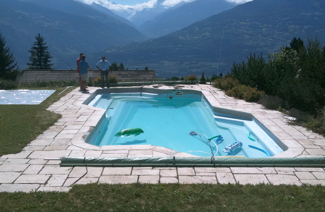 Piscines : Piscine extérieure coque polyester